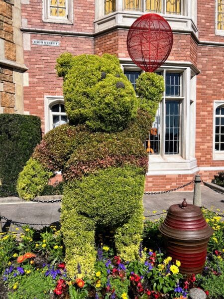 epcot winnie the pooh topiary