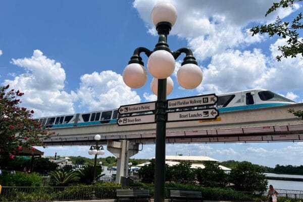 Disney monorail disney transportation getting around walt disney world
