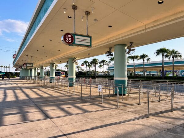 hollywood studios bus stop