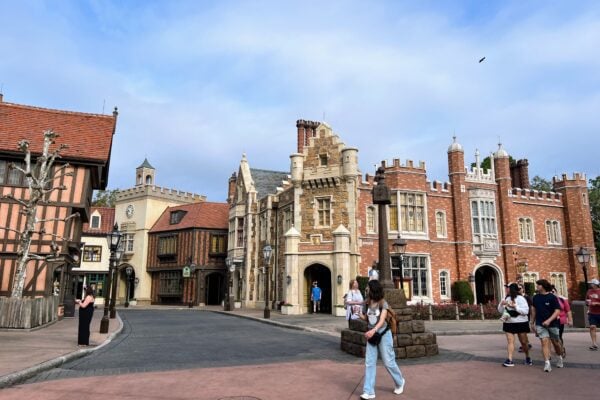 uk pavilion shops
